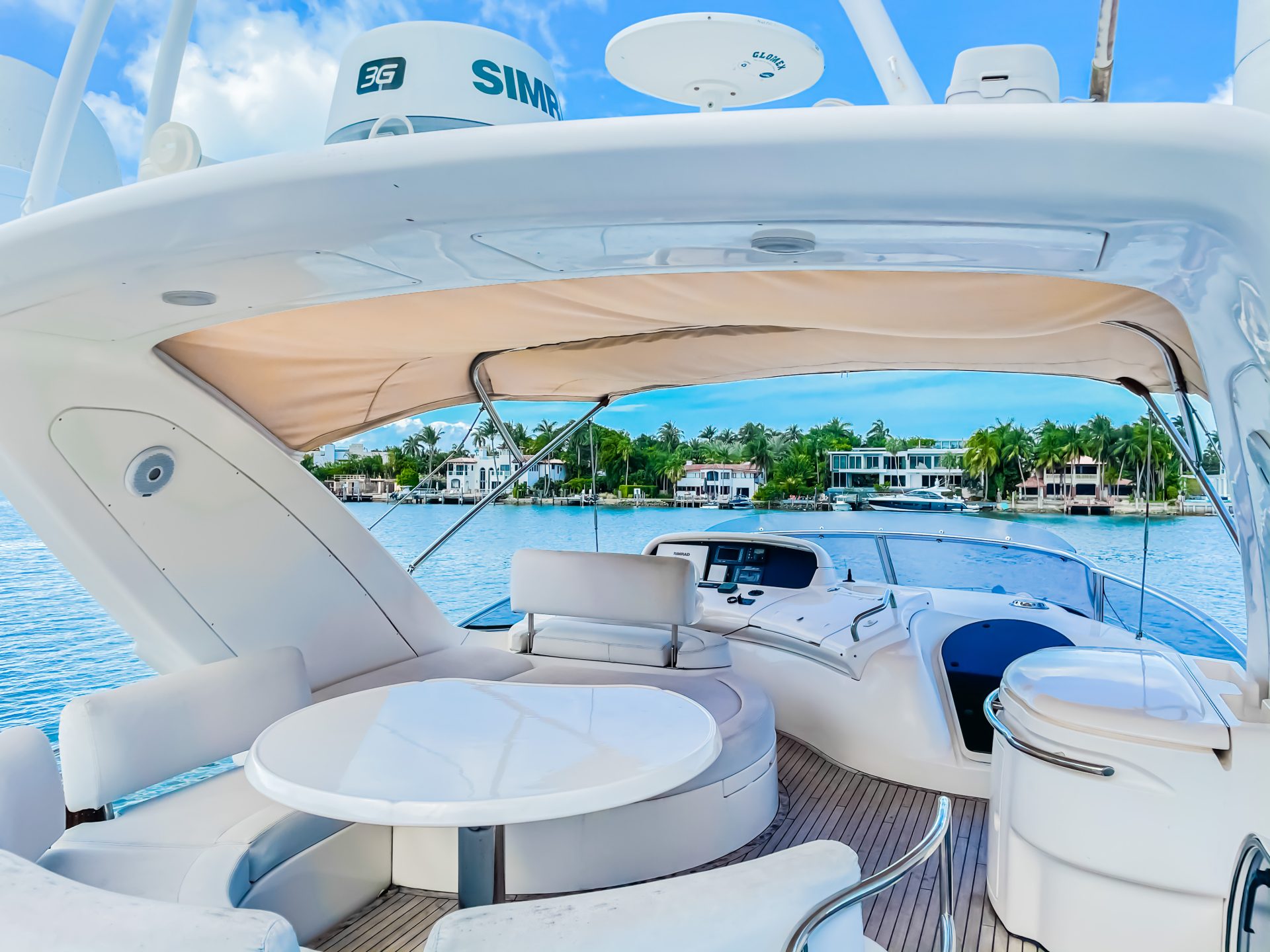 Rent luxury Azimut Miami